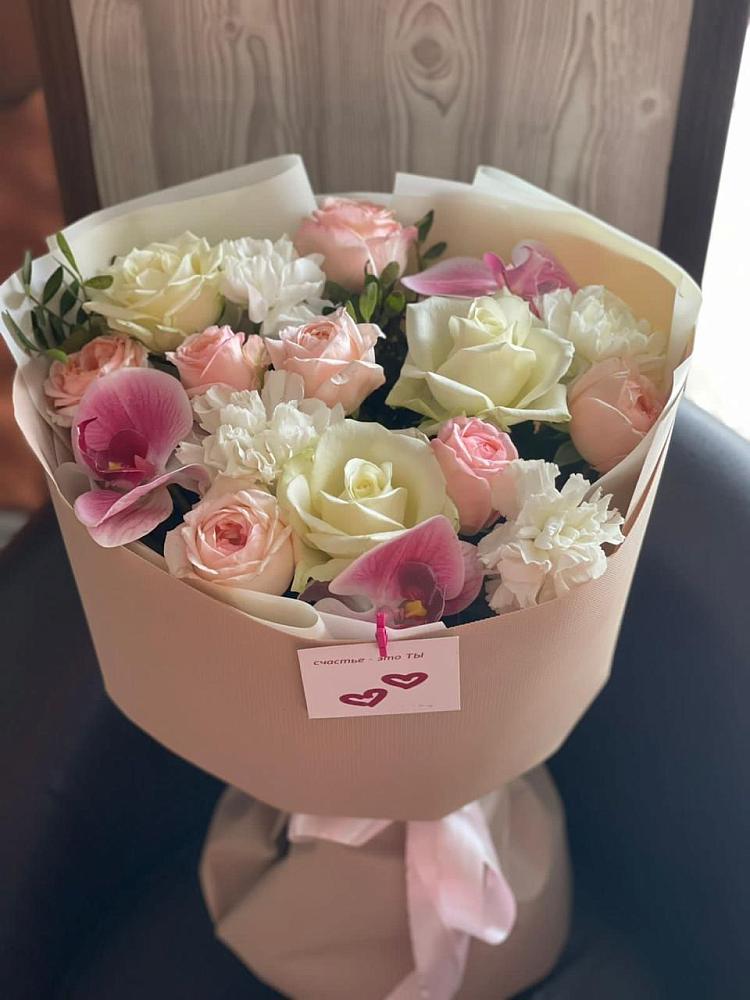 Букет цветов из: Орхидеи, Розы и Гвоздики в Джубге