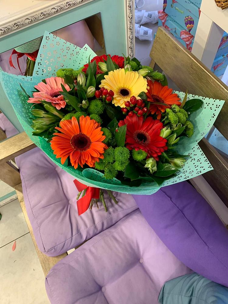 Букет цветов из: Герберы, Хризантемы и Альстромерии в Джубге