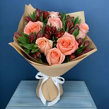 Букет цветов из:  Розы и Альстромерии в Джубге