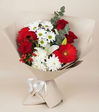 Букет цветов из:  Розы, Хризантемы, Герберы и Лилии в Джубге