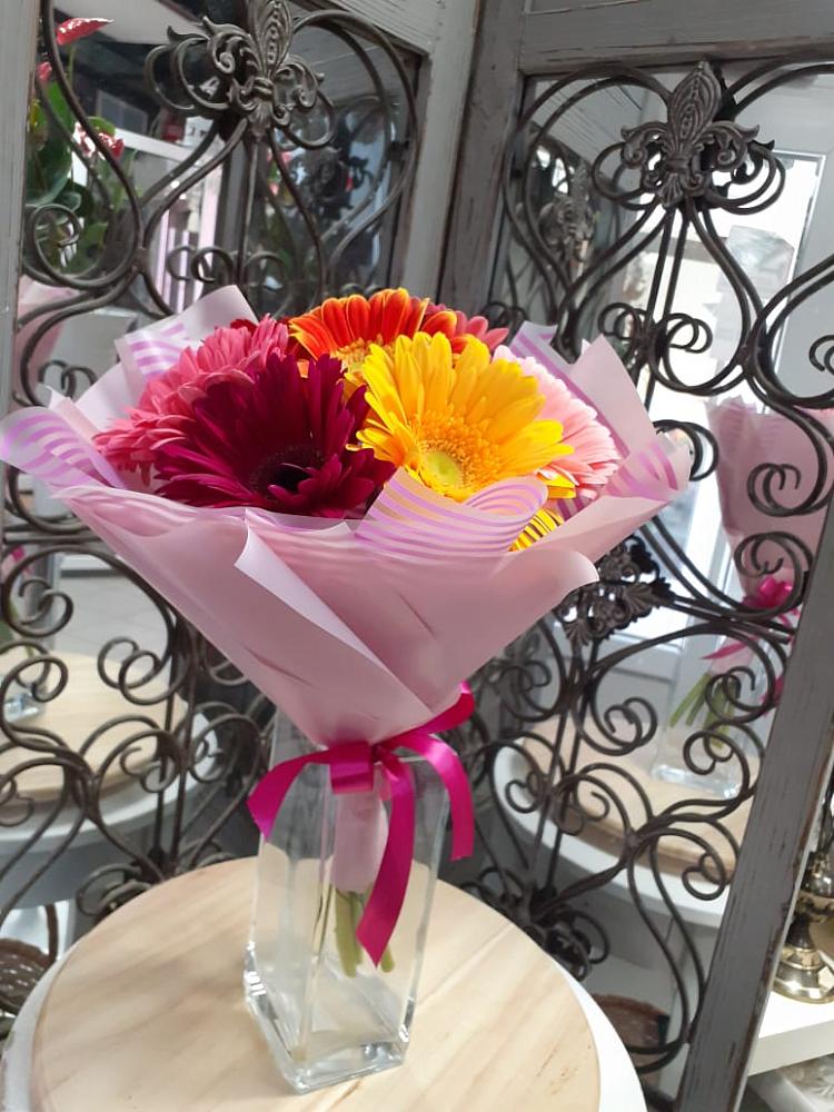 Букет цветов из: Герберы в Джубге