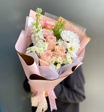 Букет цветов из:  Хризантемы и Розы в Джубге