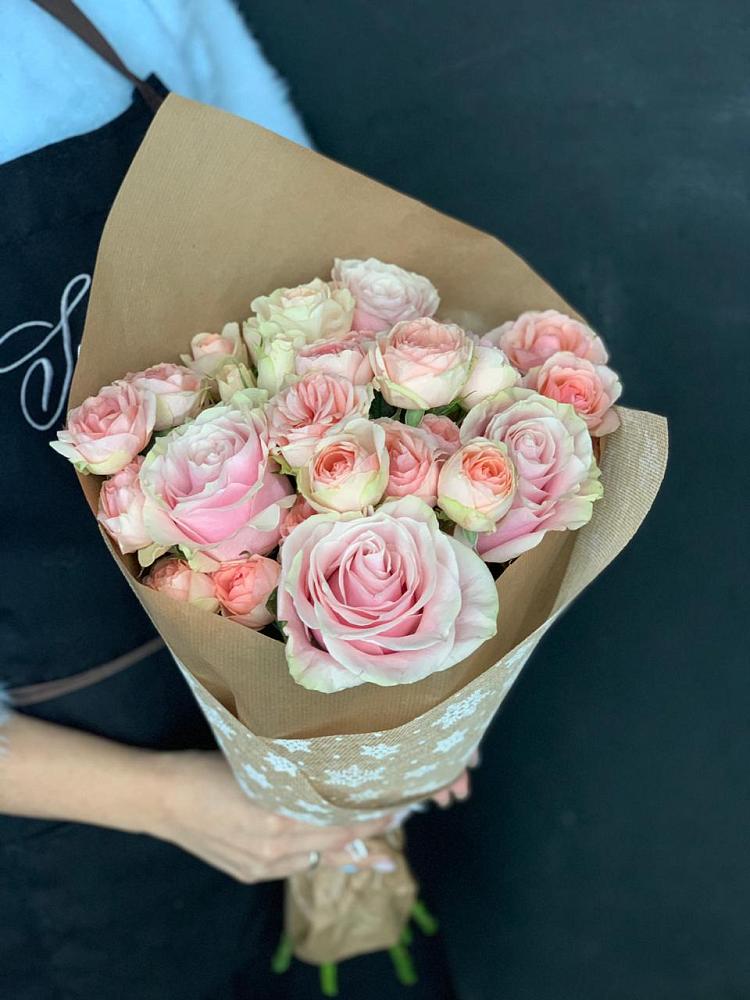 Букет цветов из: Хризантемы и Розы в Джубге