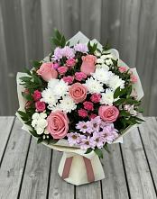 Букет цветов из:  Альстромерии, Гвоздики, Розы и Хризантемы в Джубге