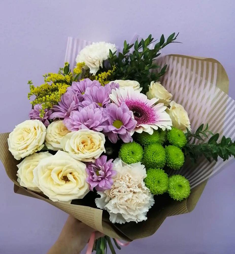 Букет цветов из: Хризантемы, Розы, Гвоздики и Герберы в Джубге