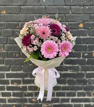 Букет цветов из:  Герберы и Хризантемы в Джубге