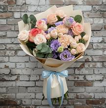 Букет цветов из:  Розы, Лизиантусы и Гвоздики #REPLACE_PRED# Джубге