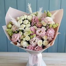 Букет цветов из:  Альстромерии и Розы в Джубге