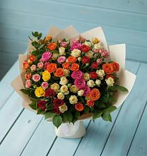 Букет Микс из разноцветных кустовых роз в Джубге