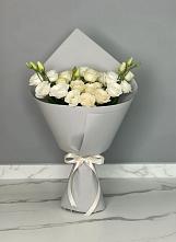 Букет цветов из:  Розы и Лизиантусы в Джубге